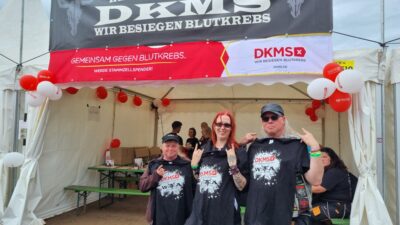 DKMS Unterstützer Ingo Lindner mit seiner Frau Manuela (l.) und Chrissi Ferdinand