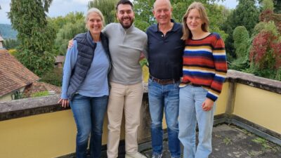 Zwei Männer und ihre tiefe Verbindung durch eine Stammzellspende