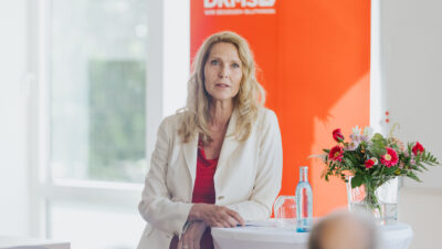 Dr. Elke Neujahr